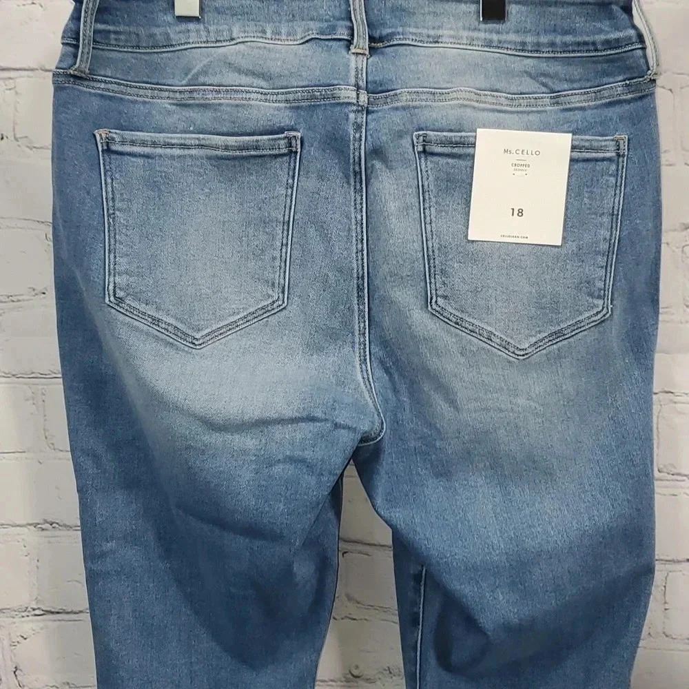 Cello Distressed Cropped Skinny Jeans Size 18 NWT - Picture 6 of 10